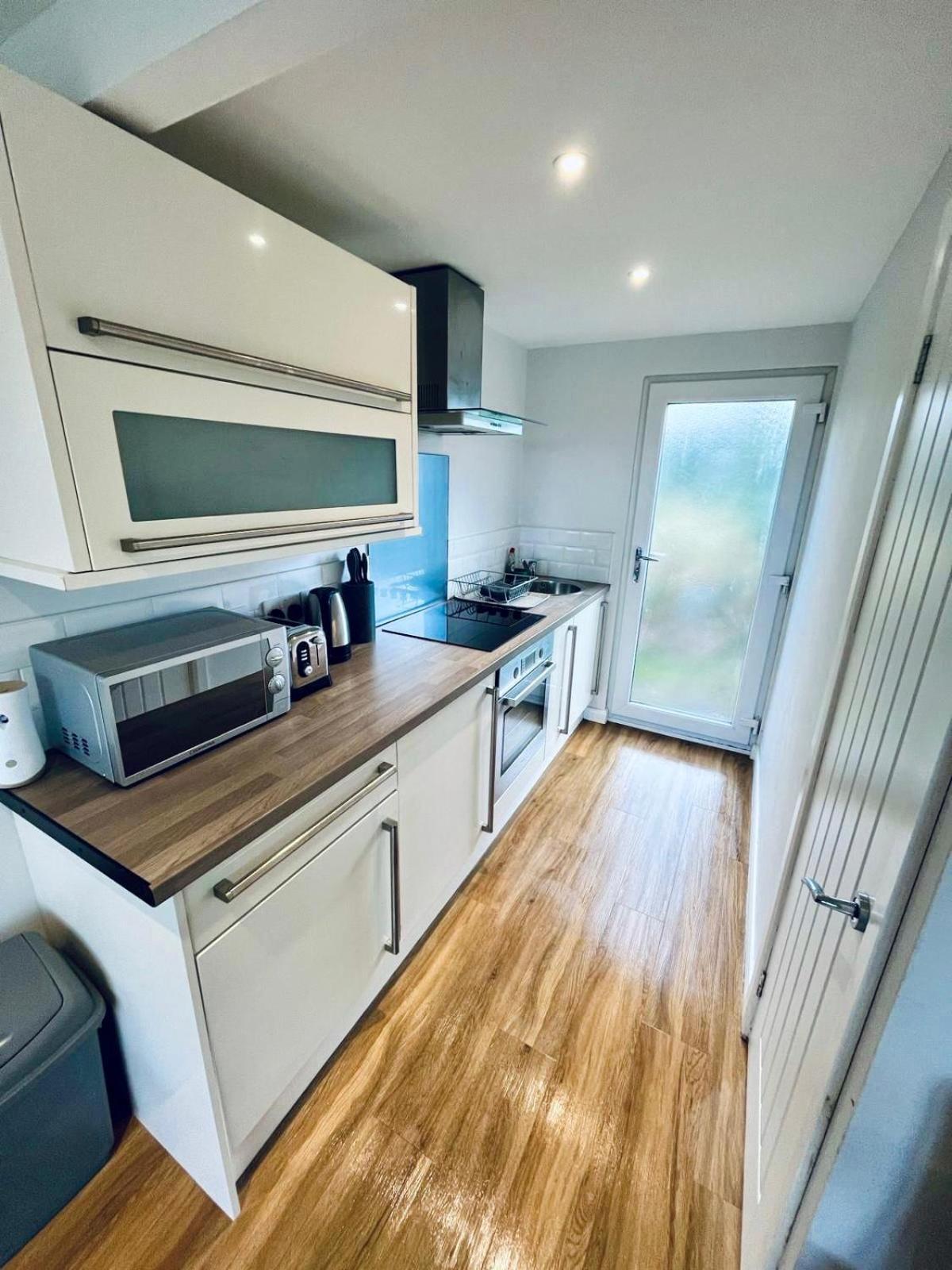 Cozy Snowdonia Chalet Карнарвон Экстерьер фото